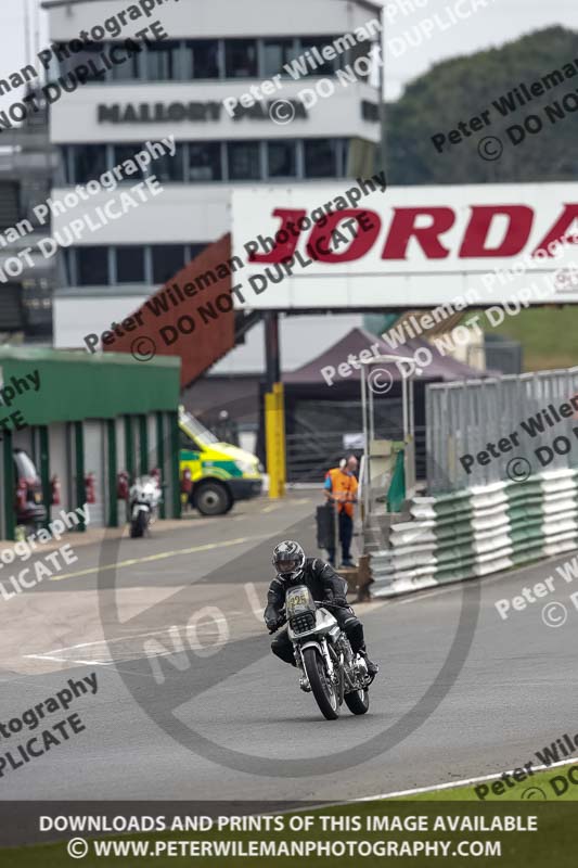 Vintage motorcycle club;eventdigitalimages;mallory park;mallory park trackday photographs;no limits trackdays;peter wileman photography;trackday digital images;trackday photos;vmcc festival 1000 bikes photographs